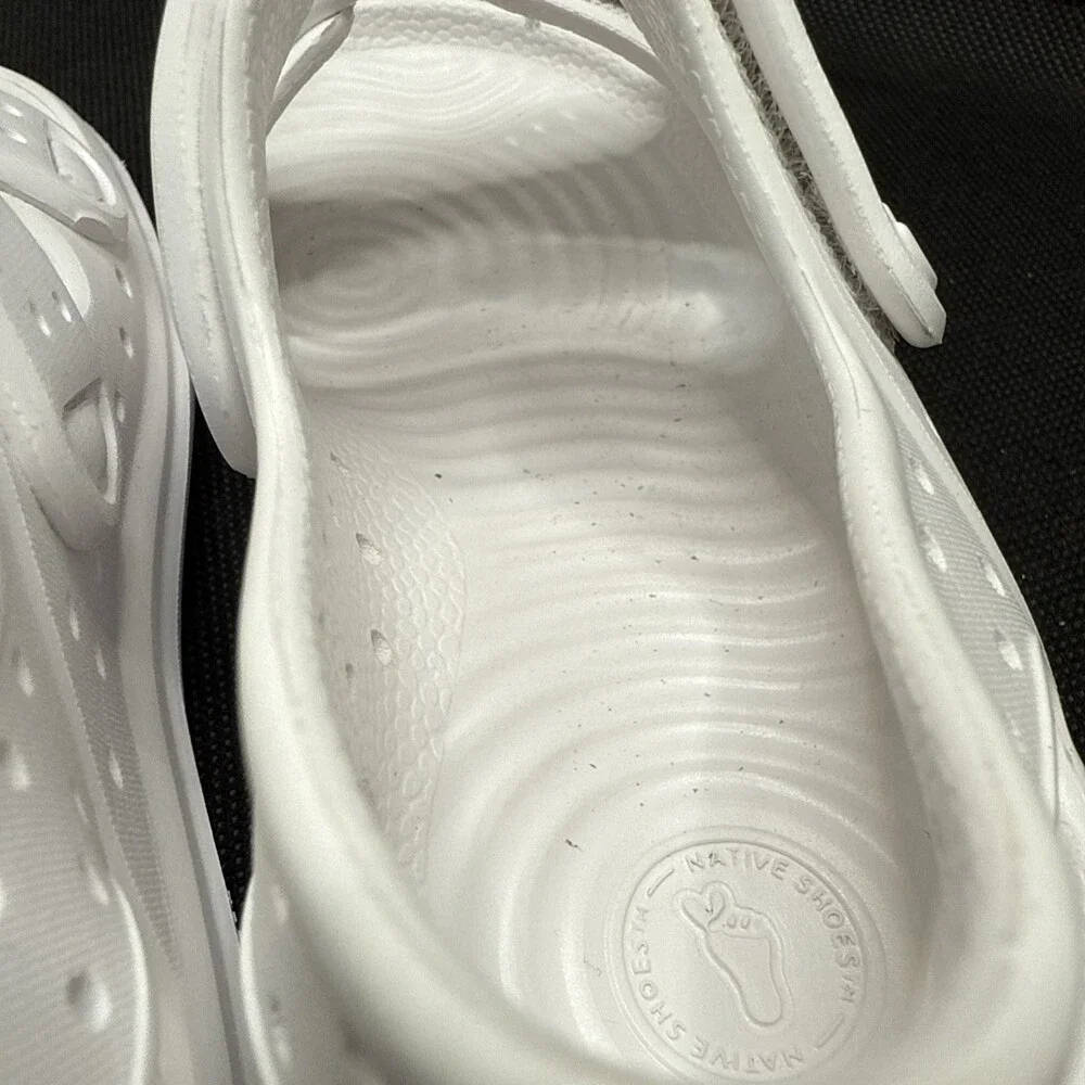 Native Shoes Chase Sandals Kids US 10 White Sugarlite Adjustable Strap UZB42 - Picture 13 of 15